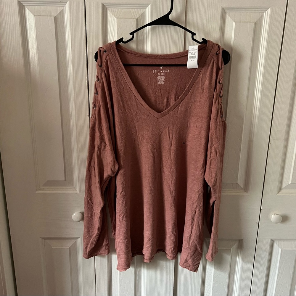 American Eagle plush long sleeve